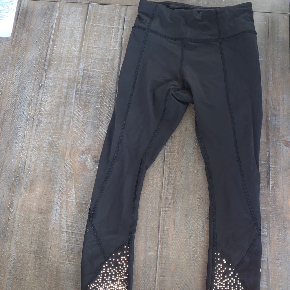 Lululemon- reflective leggings